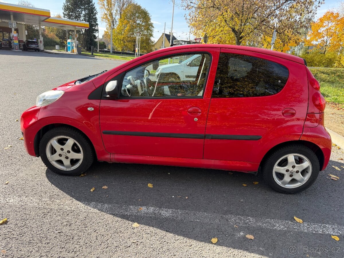 PEUGEOT 107,1.0 benzín 50kW, 43000KM,1majitel - 5