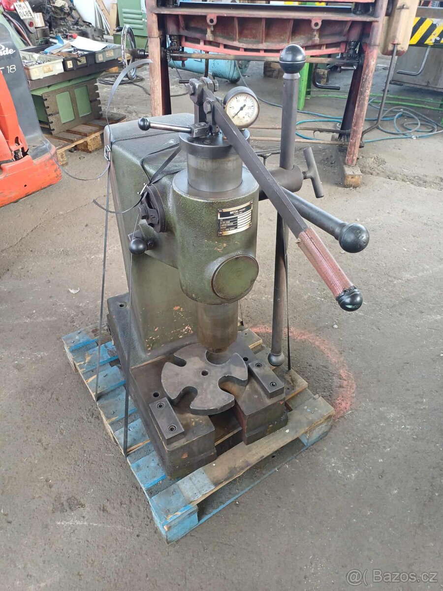 Montážní lis CTC 5 - 5