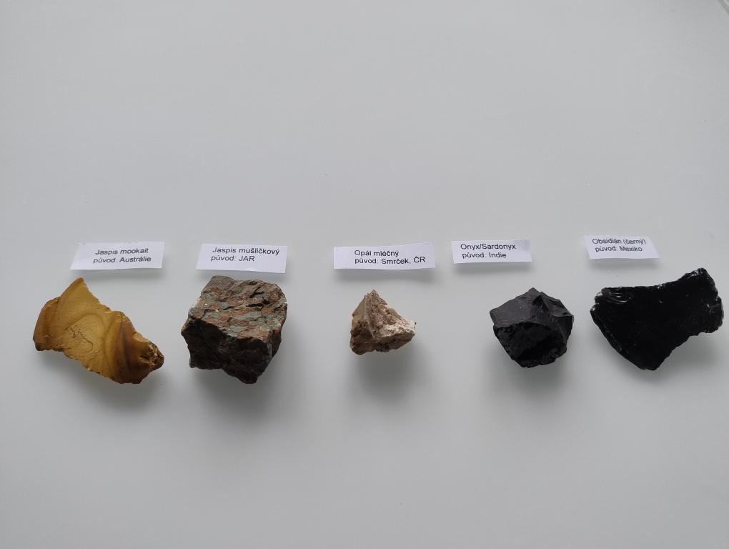 Sbírka minerálů velká, 25 ks + dřevěný box - 5