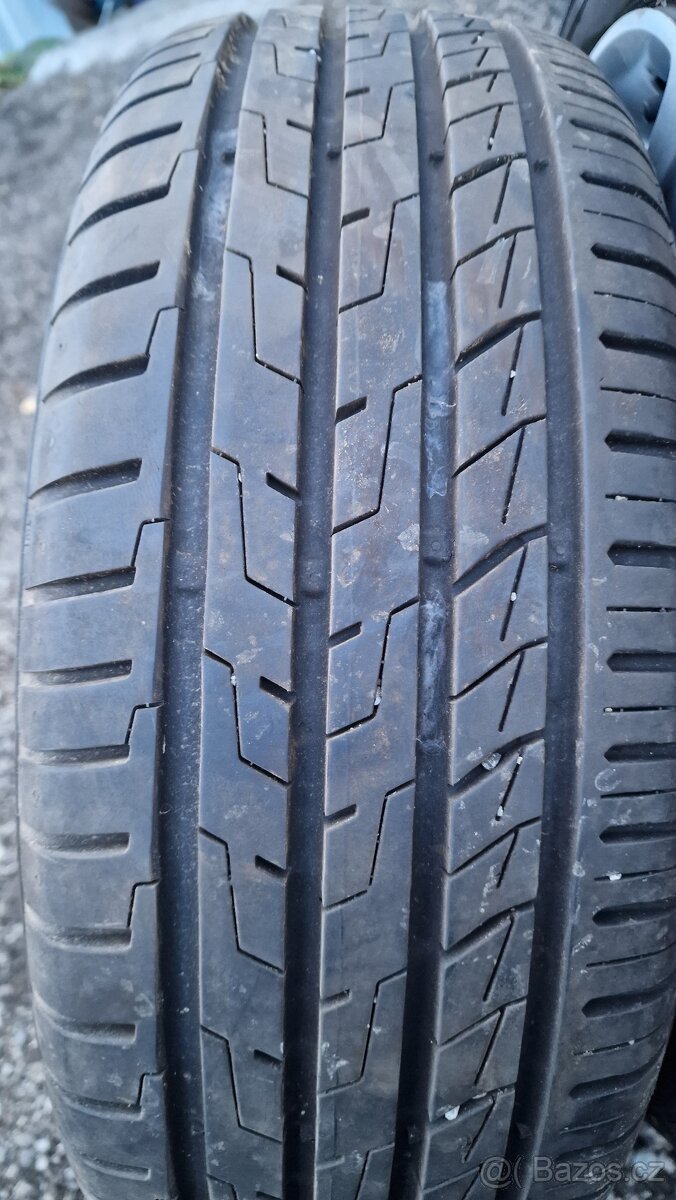 Zánovní sada pneu 205/55/R16 - 5