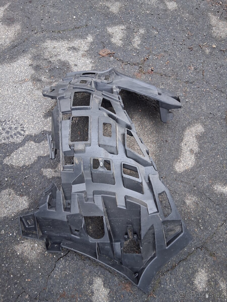 Mercedes w447 drzak narazniku - 5