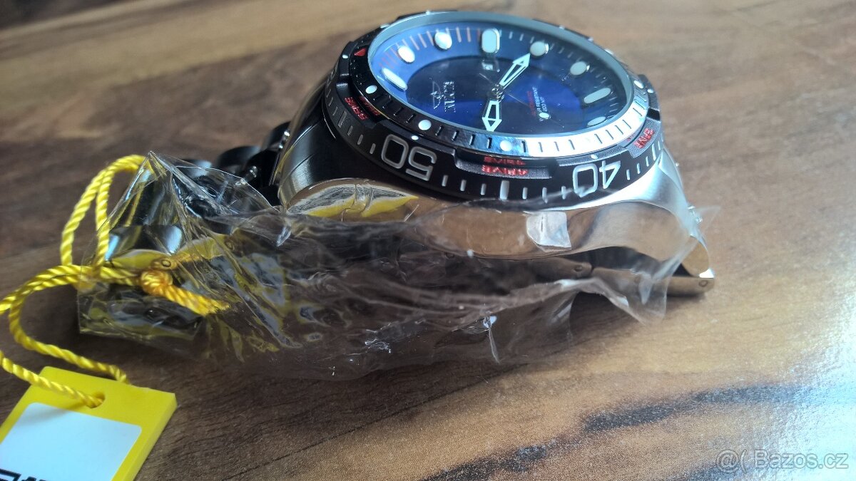 ze sbírky-Invicta Hydromax Automatic Blue Dial WR200 - 5