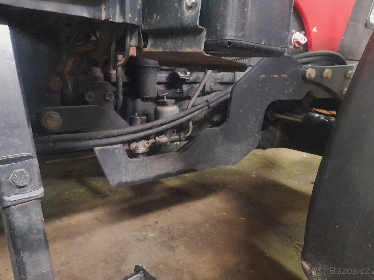 Podvázání Case JXU - 5