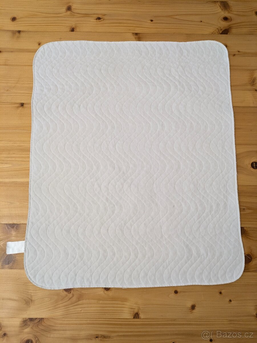 Dětská postýlka s bohatým příslušenstvím - 5