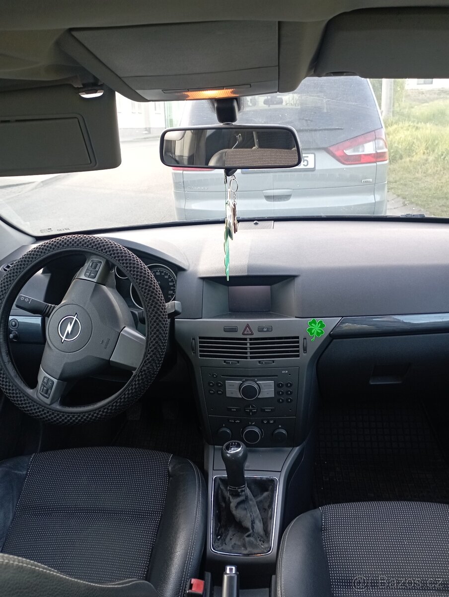 Opel Astra 17 CDTI 16V - 5