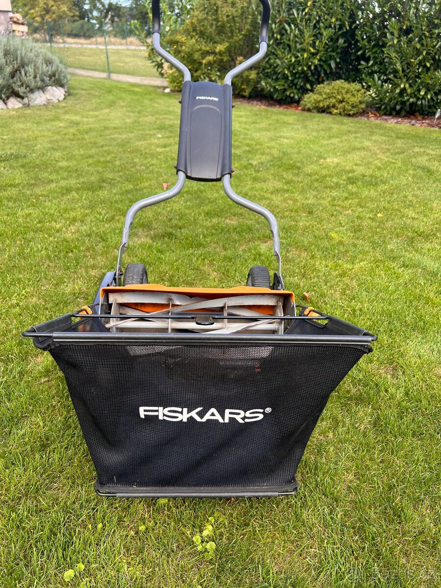 Vřetenová sekačka Fiskars - 5