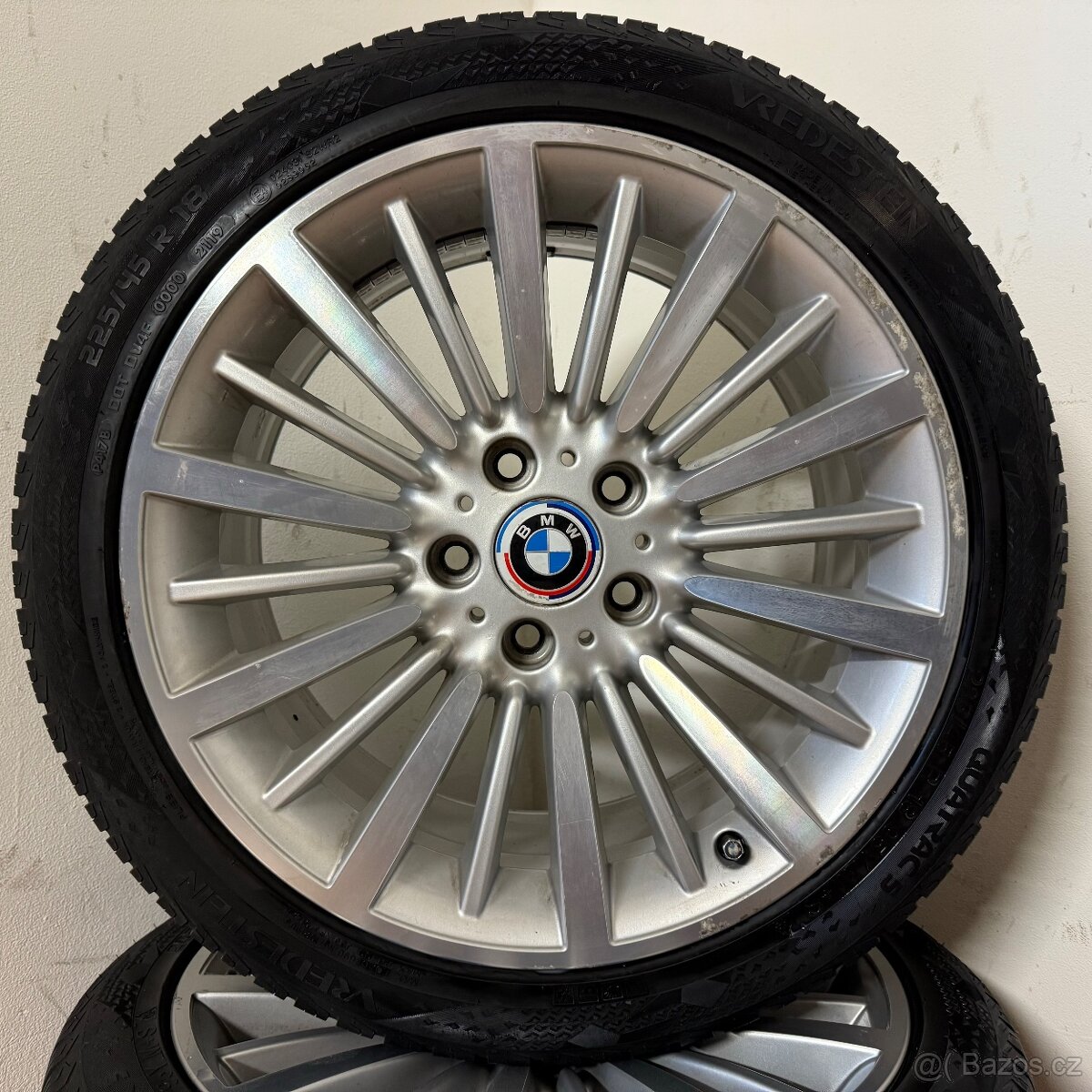 BMW 3 F30 LUXURY 5x120 R18 ET34+CELOROČNÍ 225/45R18 - 5
