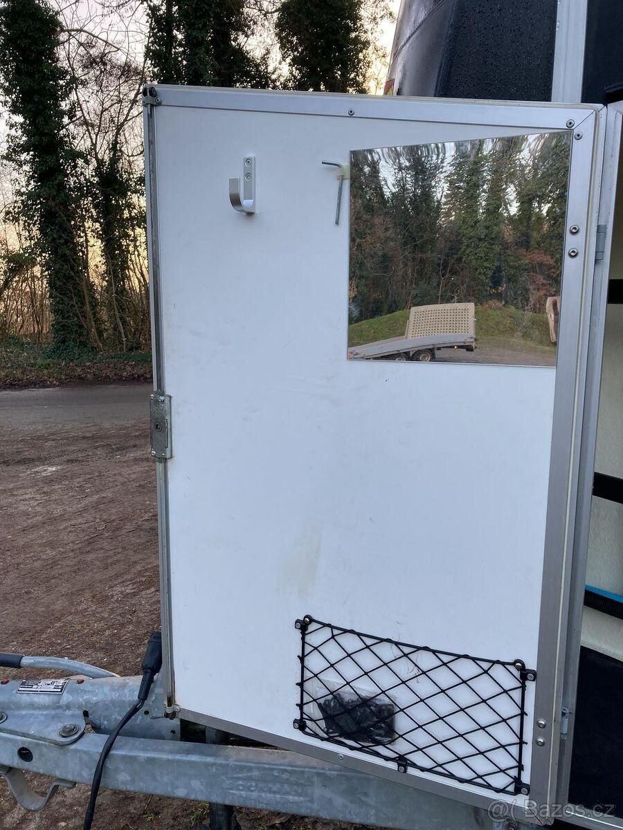 Přepravník na dva koně se sedlovnou Bockmann - 5