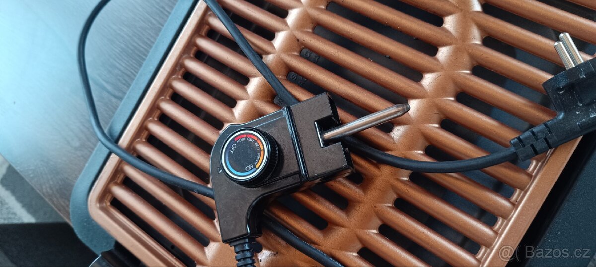 Elektrický bezkouřový gril Gotham Steel
gril Gotham Steel.o - 5