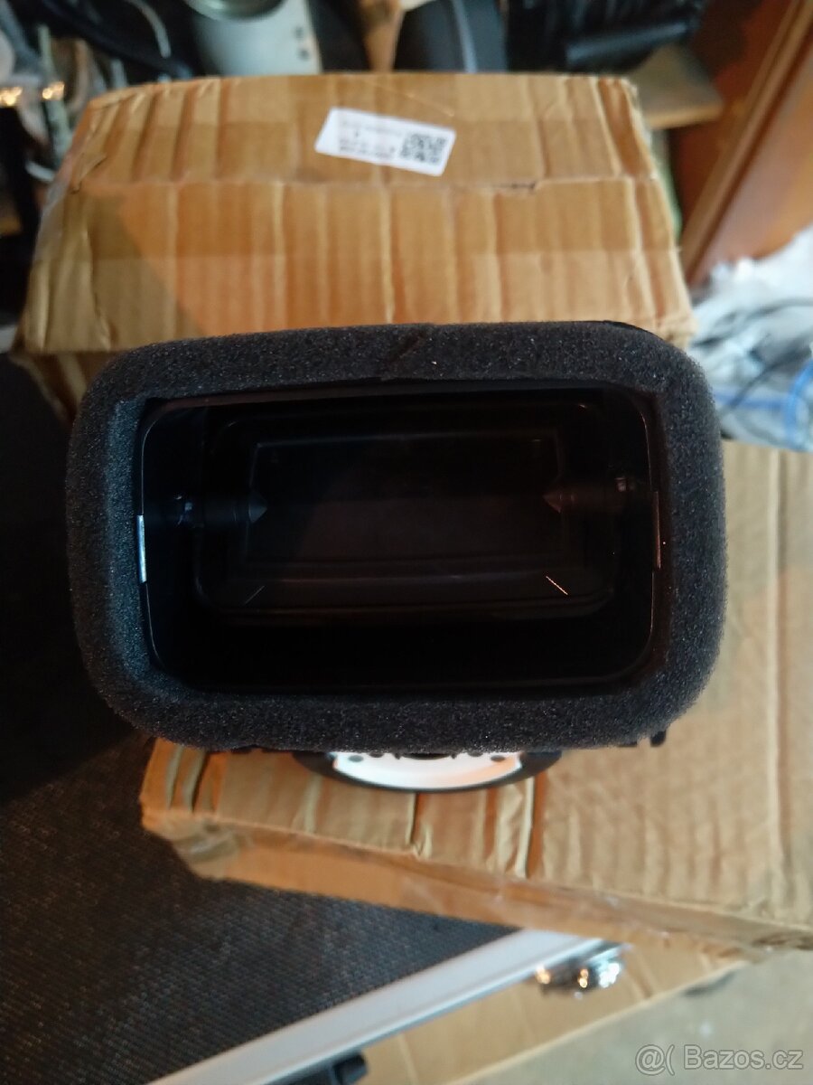 Ofuk zadní loketní opěrky pro VW Touran 2016–2021 - 5