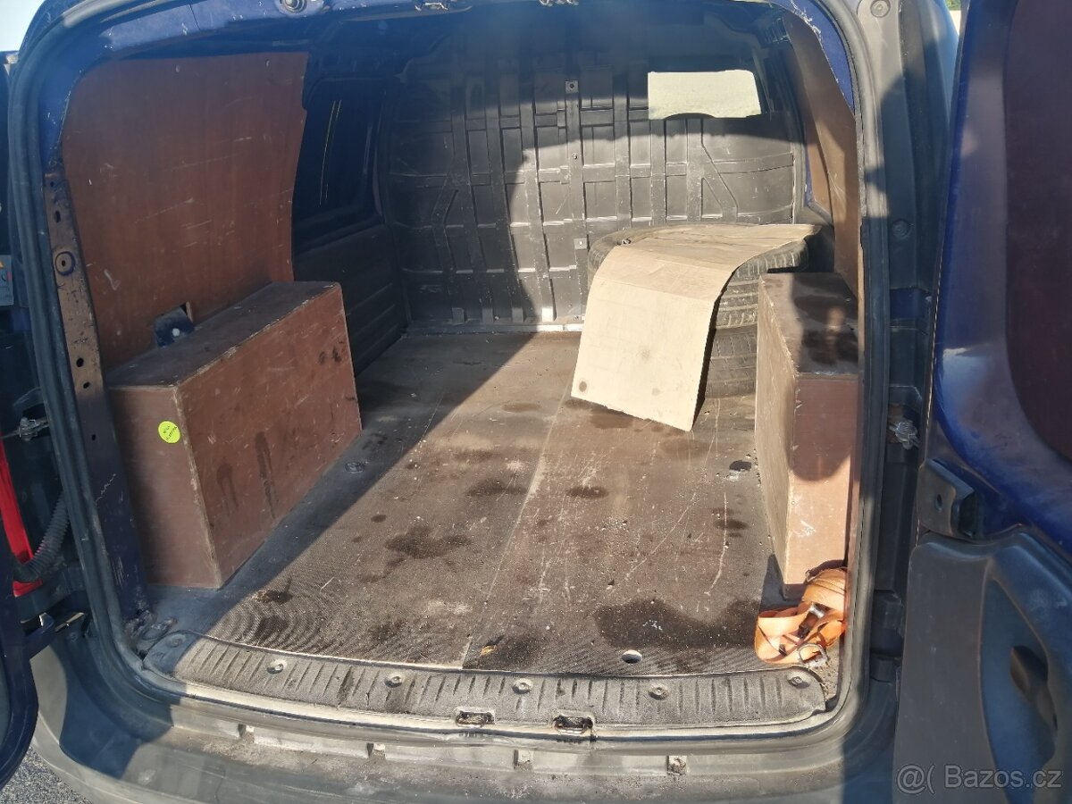 Dacia logan 1,5dci 2009 - 5