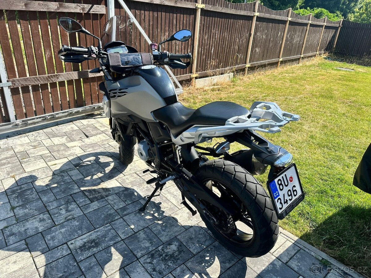 BMW G310 GS, šedá ( motor jen 1.500km )