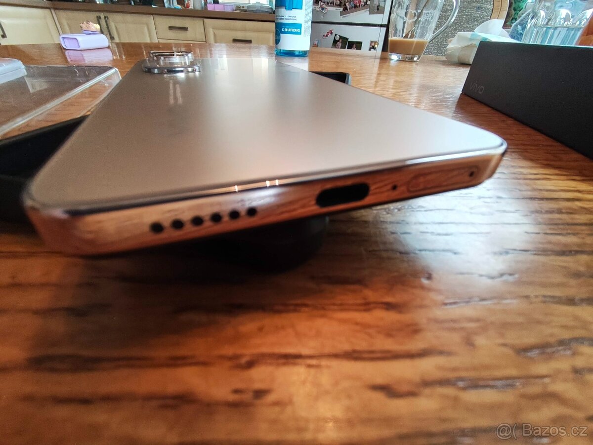 Vivo V50 Lite 5G 8/256GB 2 měsíce starý - 5