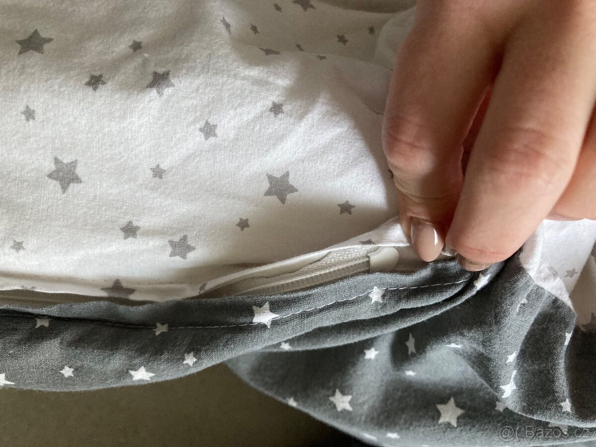 Péřová zavinovačka a polštářkový mantinel - 5