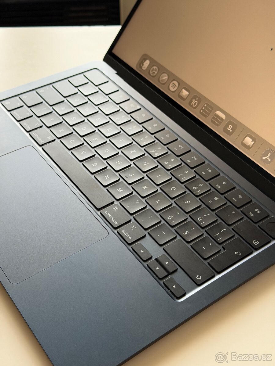 MacBook Air 13" M2, 256gb v TOP stavu - 5