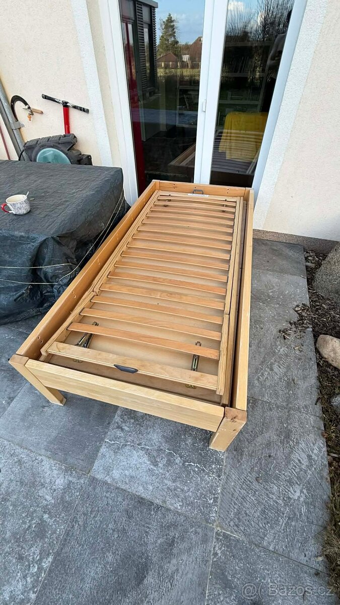 Prodám dvě dřevěné postele 90 x 200cm - 5