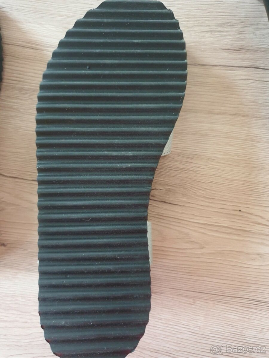 Stříbrné sandály na platformě zn.Perky - 5