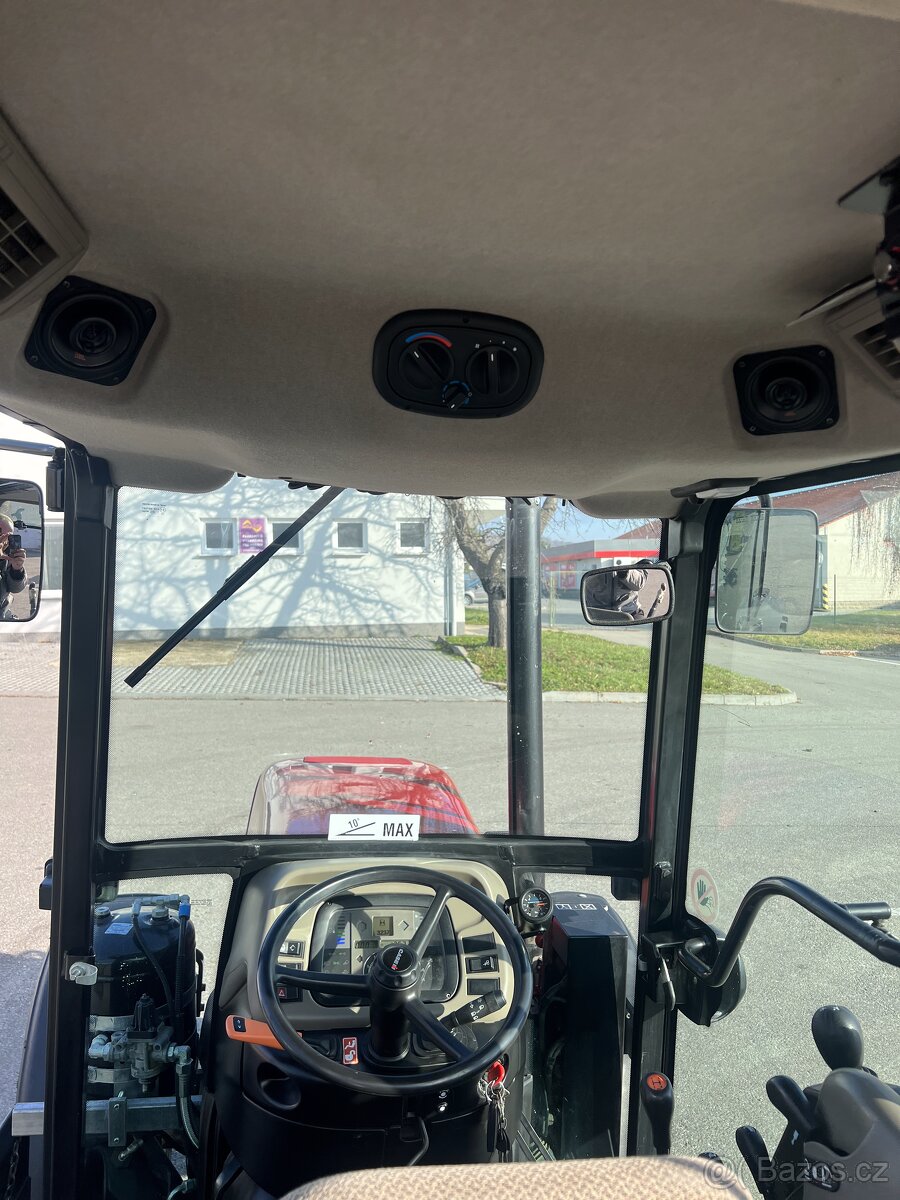 Traktor Case Quantum 85F - 5