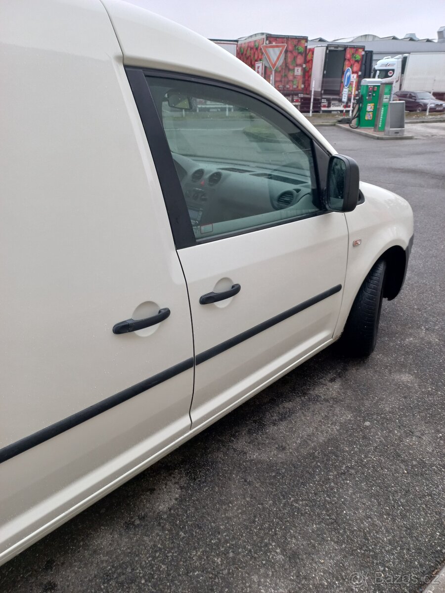 Volkswagen CADDY CNG/2.0 benzín 80 KW - 5