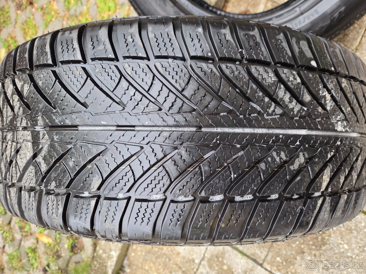 Goodyear 245/55 r17 - 5