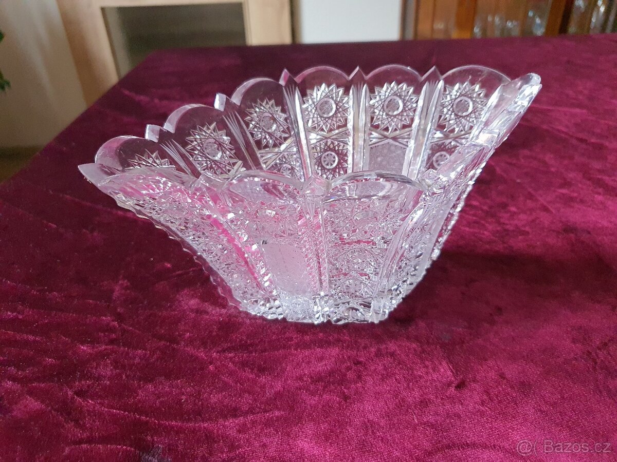 Broušená skleněná mísa - 5