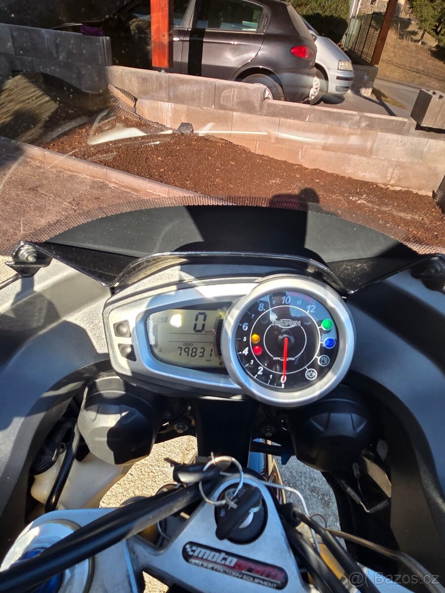 Triumph Tiger 1050 - 5