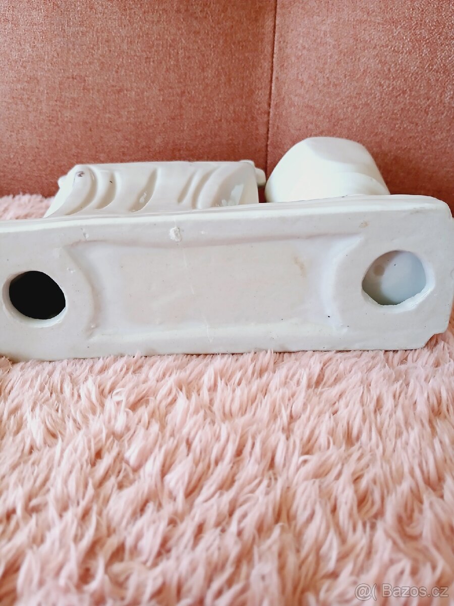 Krásný stojánek s vázičkou a rámečkem na fotku - 5