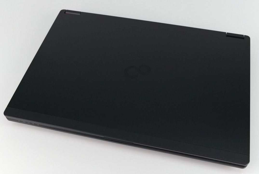 Celsius H980 / 17,3" IPS / i7-8750H / 32GB / 512GB SSD / W1 - 5