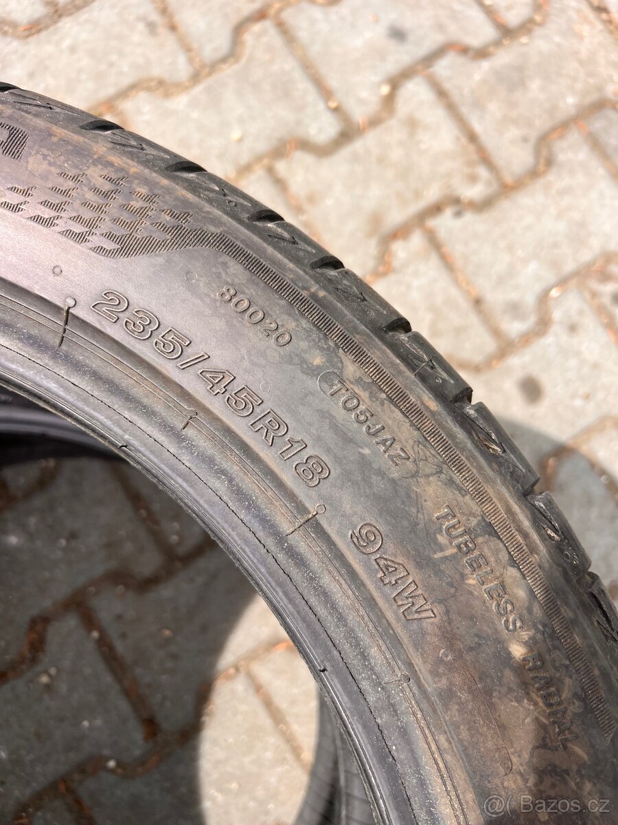 Letní pneu Bridgestone 235/45r18 - 5
