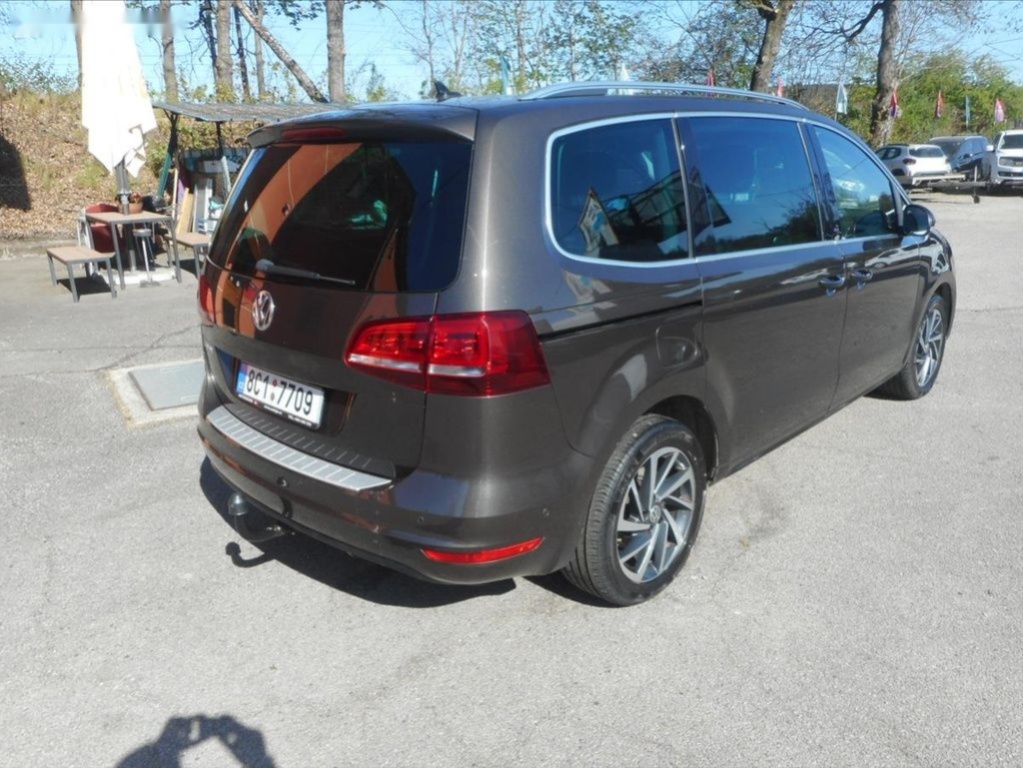 Volkswagen Sharan,2,0 TDi SOUND - 5