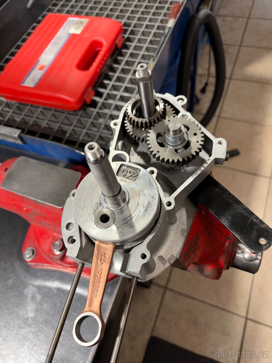 Motor Babetta 210 po GO - 5