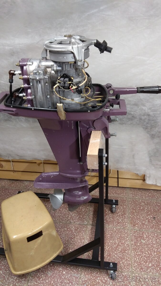 Lodní motor Moskva - 5