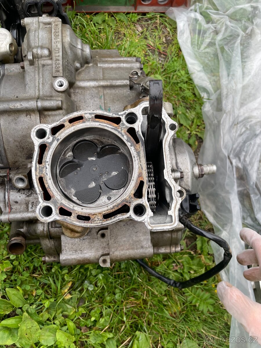 Motor Yamaha yzf 250