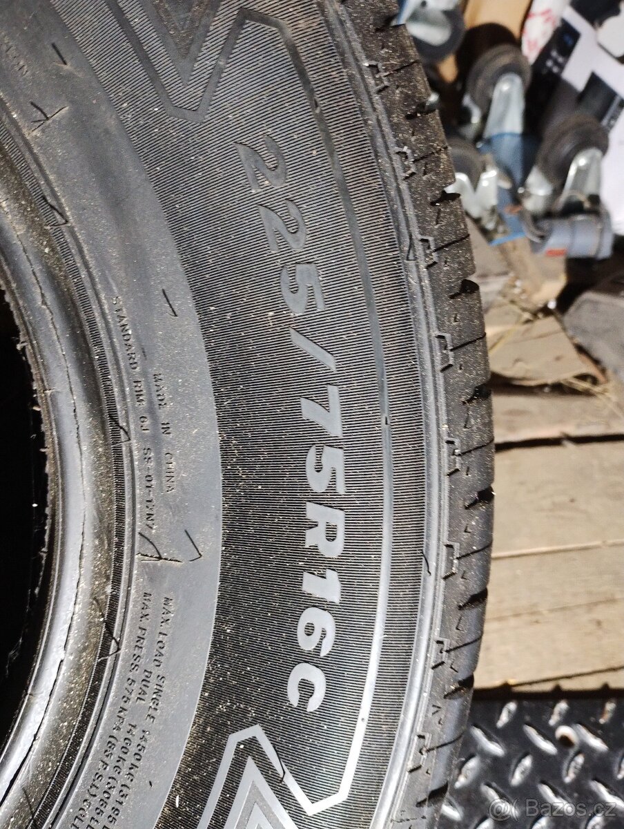 Pneu 225/75 R16C - 5