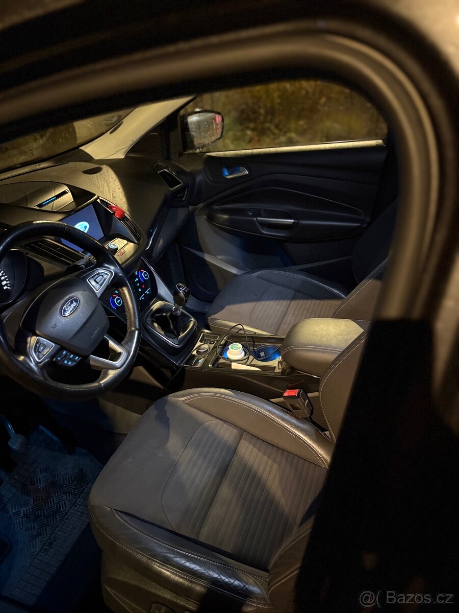 Ford Kuga 1.5 Ecoboost - 5