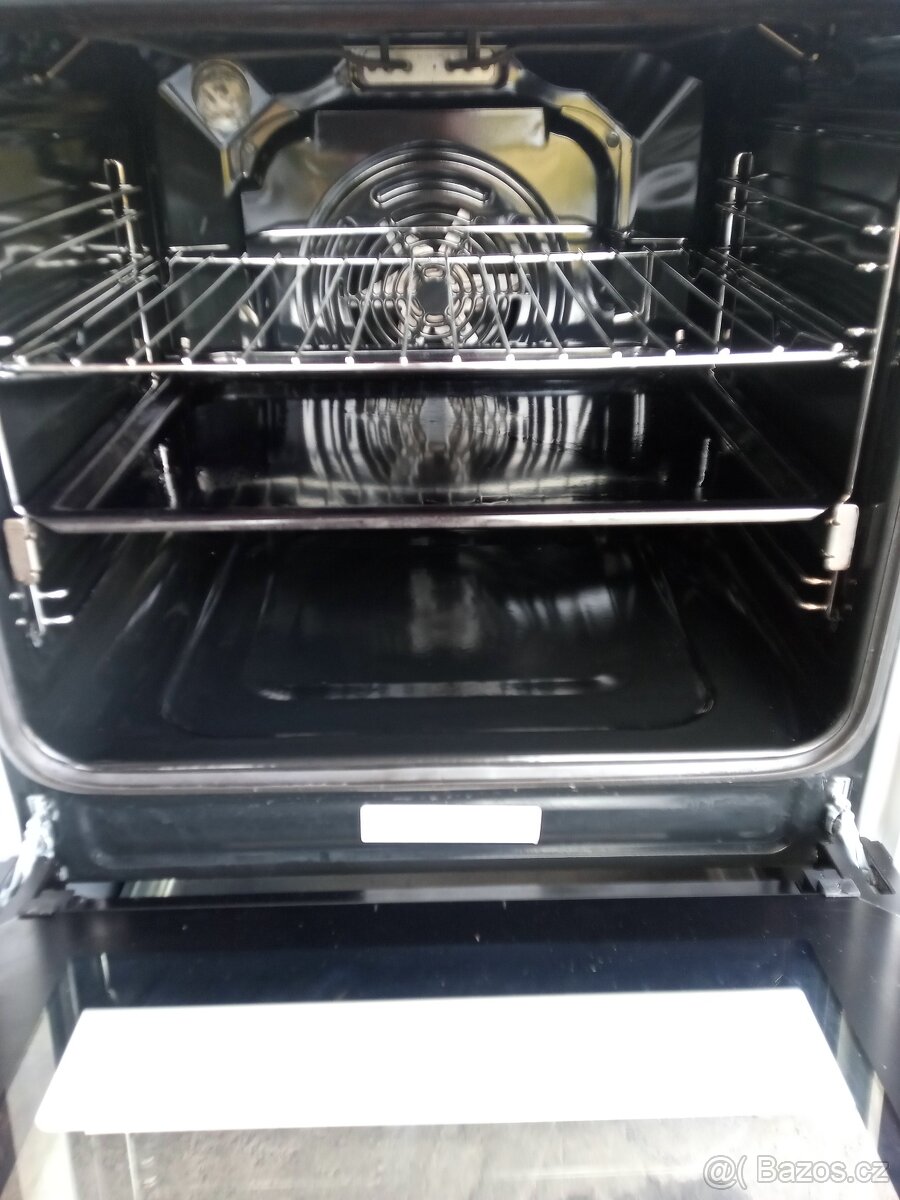 INDUKČNÍ sporák Mora - skoro nový - 5
