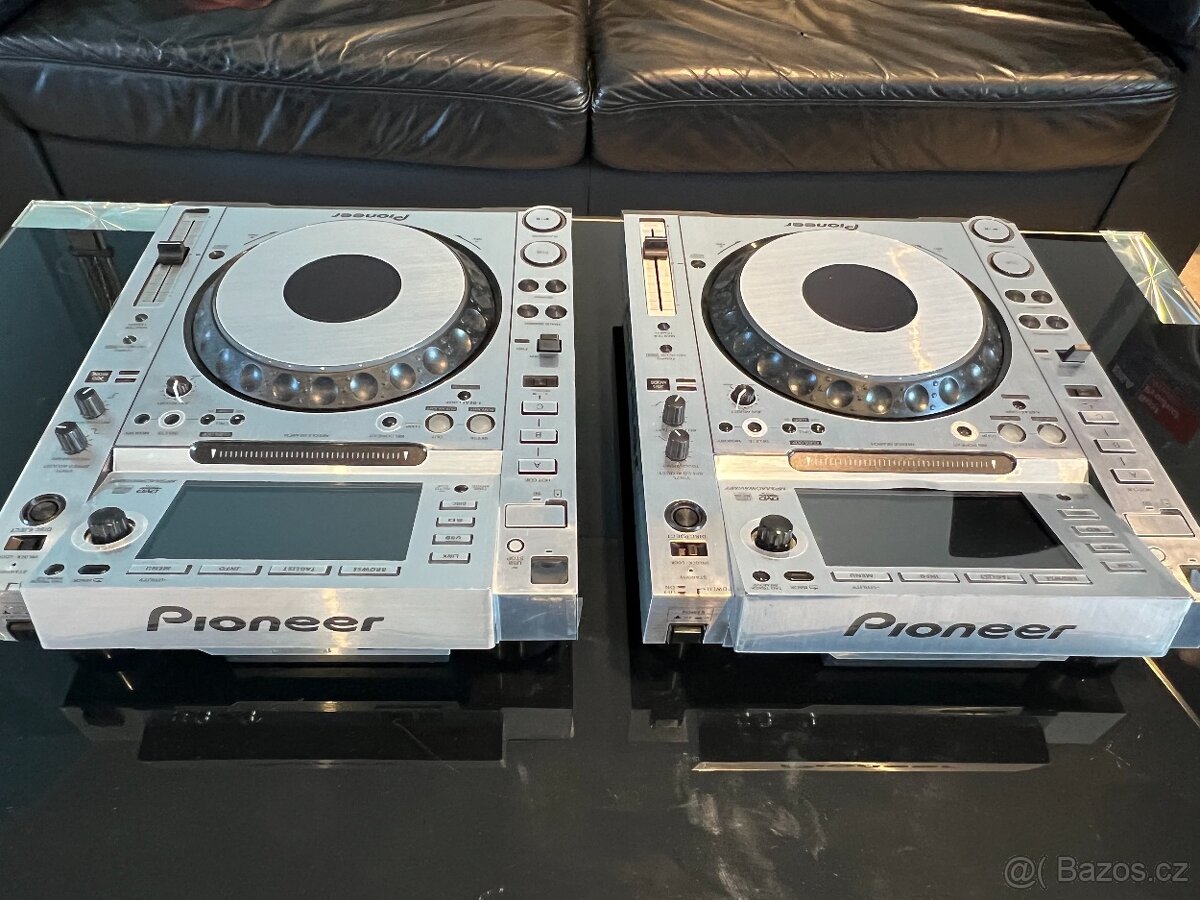 Pioneer CDJ-2000 - 5