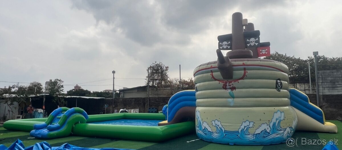 Skákaci hrad loď s bazénom - 5