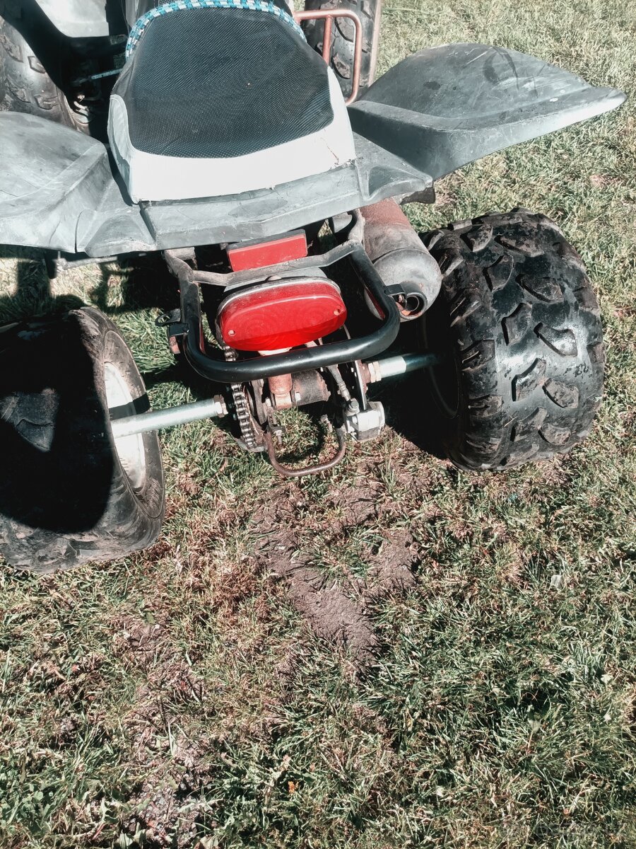Čtyřkolka 250ccm