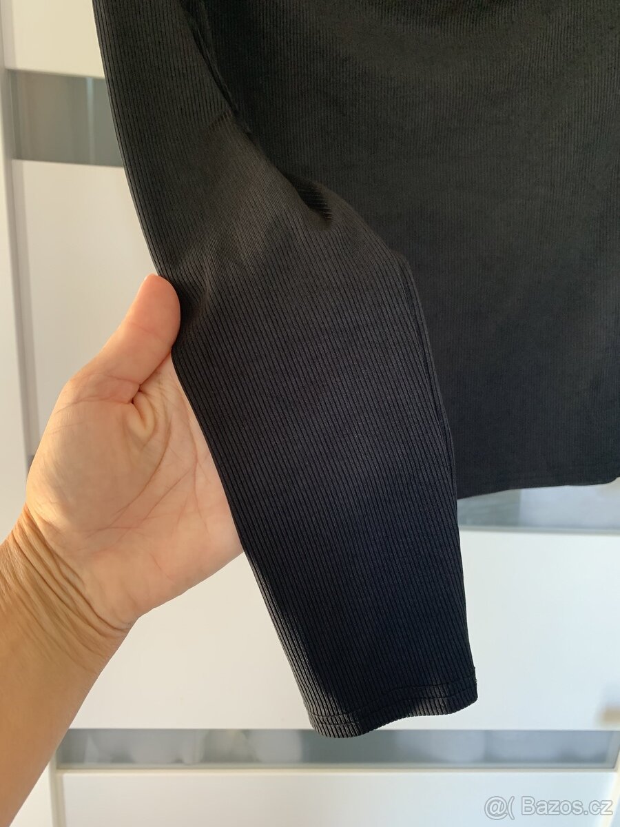 Asymetrické černé triko vel. L - 5
