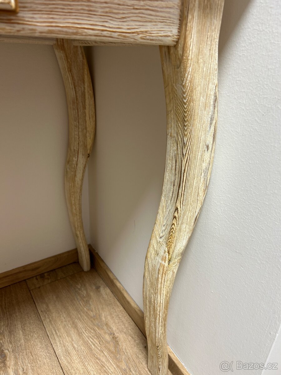 Kosmetický stolek - 5