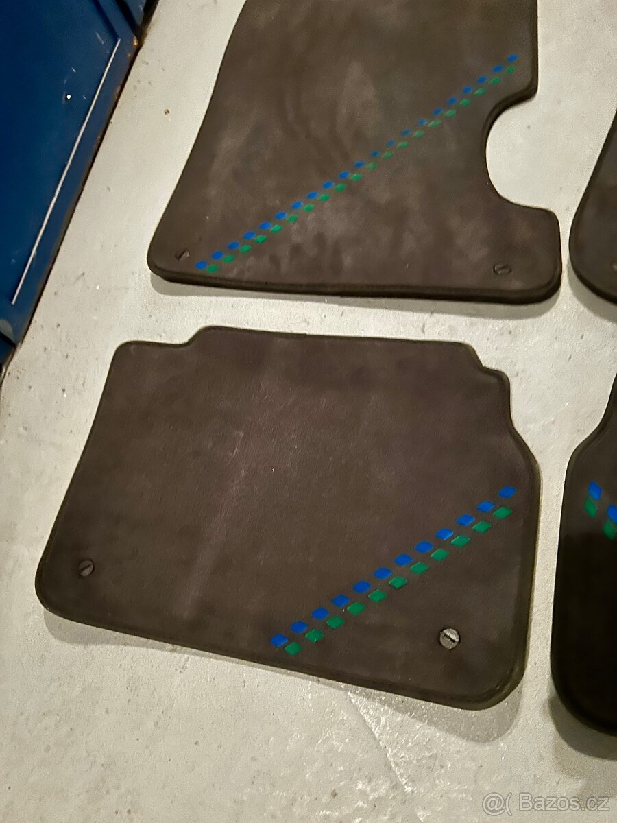 Alpina B10 Allrad (E34) - nové koberce - 5