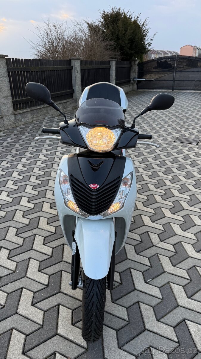 Skutr HONDA SH 125 - 5