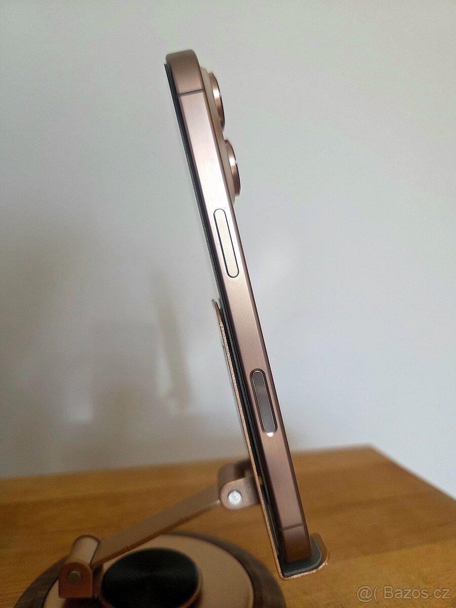 IPhone 16 PRO - nepoužitý - 5