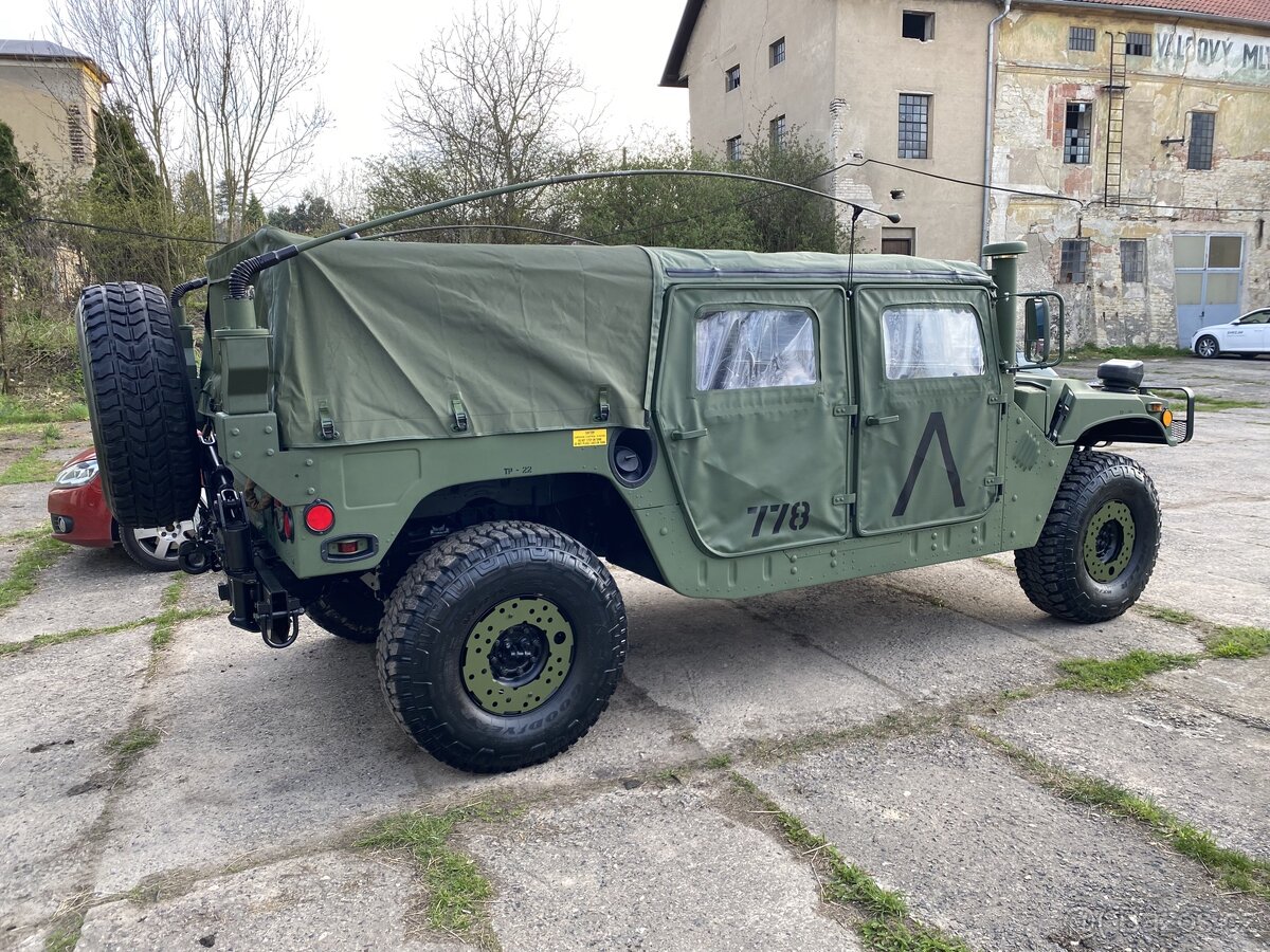 Nová nepromokavá střecha HUMVEE