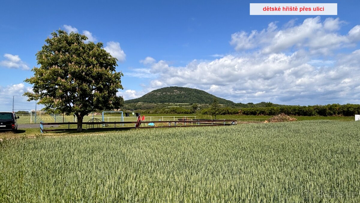 Stavební pozemek k bydlení (možné okamžitě začít stavět) - 5