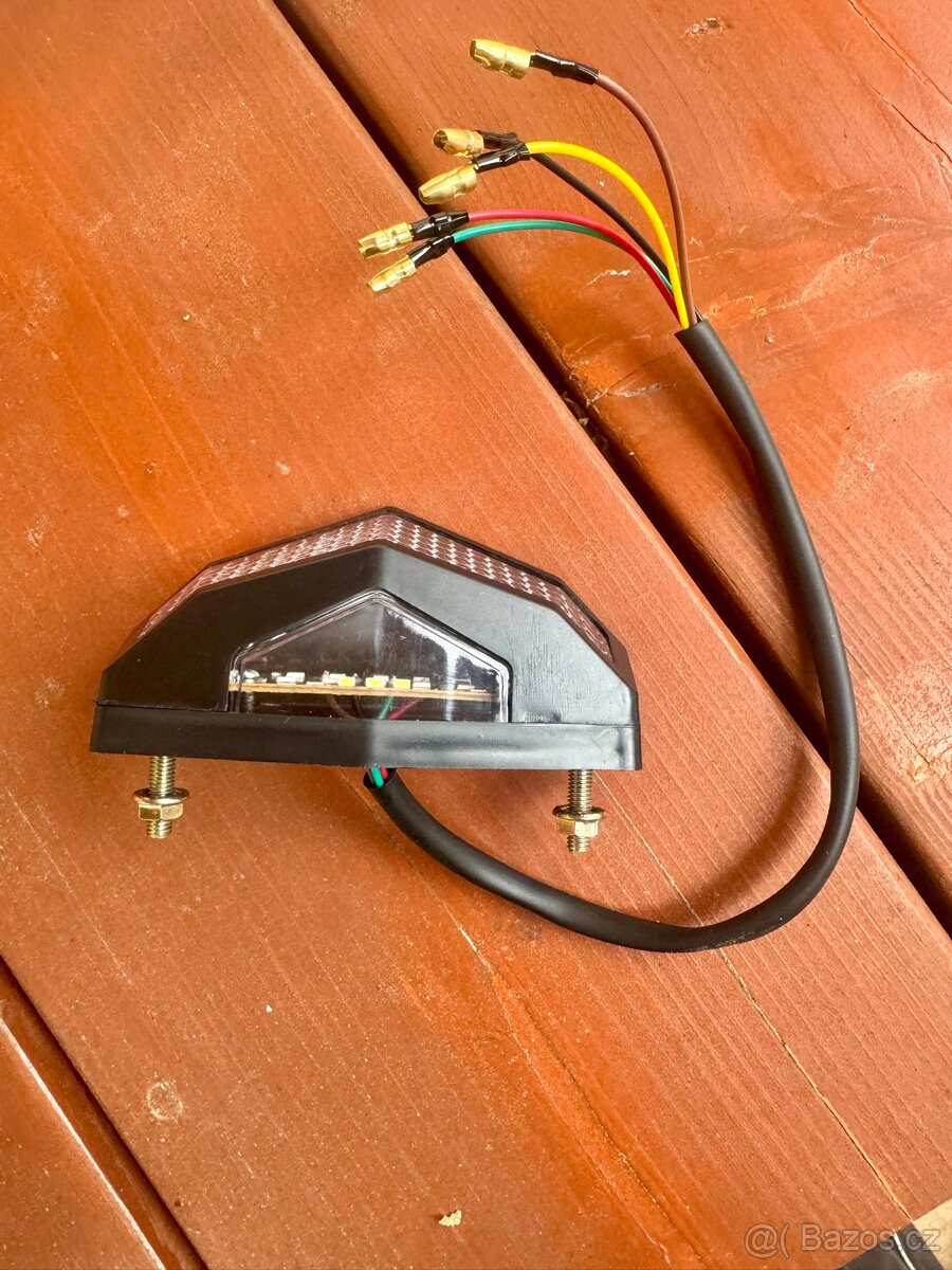 Zadní LED světlo s osvětlením SPZ