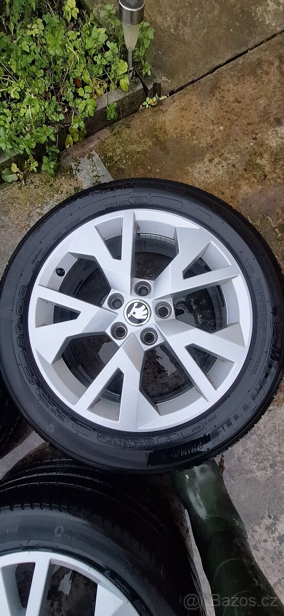 Kola Škoda scout R17 - 5