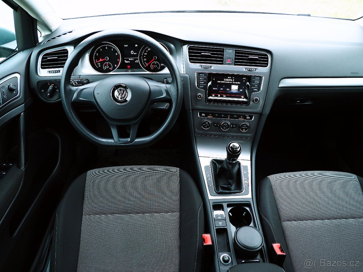 VW Golf 7 1,2 TSI ▪ Climatronic ▪ 2x PDC ▪ výhřev ▪ tempomat - 5