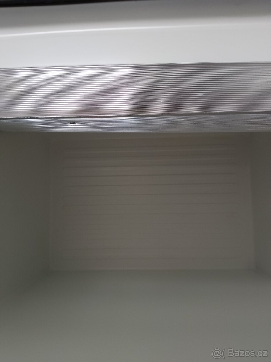 Chladnička absorpční MEVA XC-42G - 5